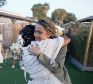 Scène de mariage capturée par des vidéastes professionnels